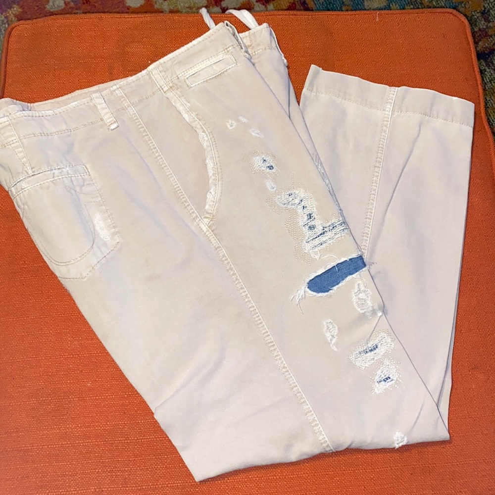 True religion Distressed Khaki Men Size 40/32